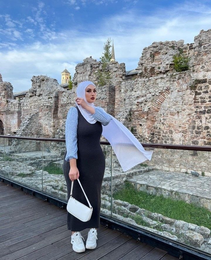 TÜRBANLI ÖZLEM